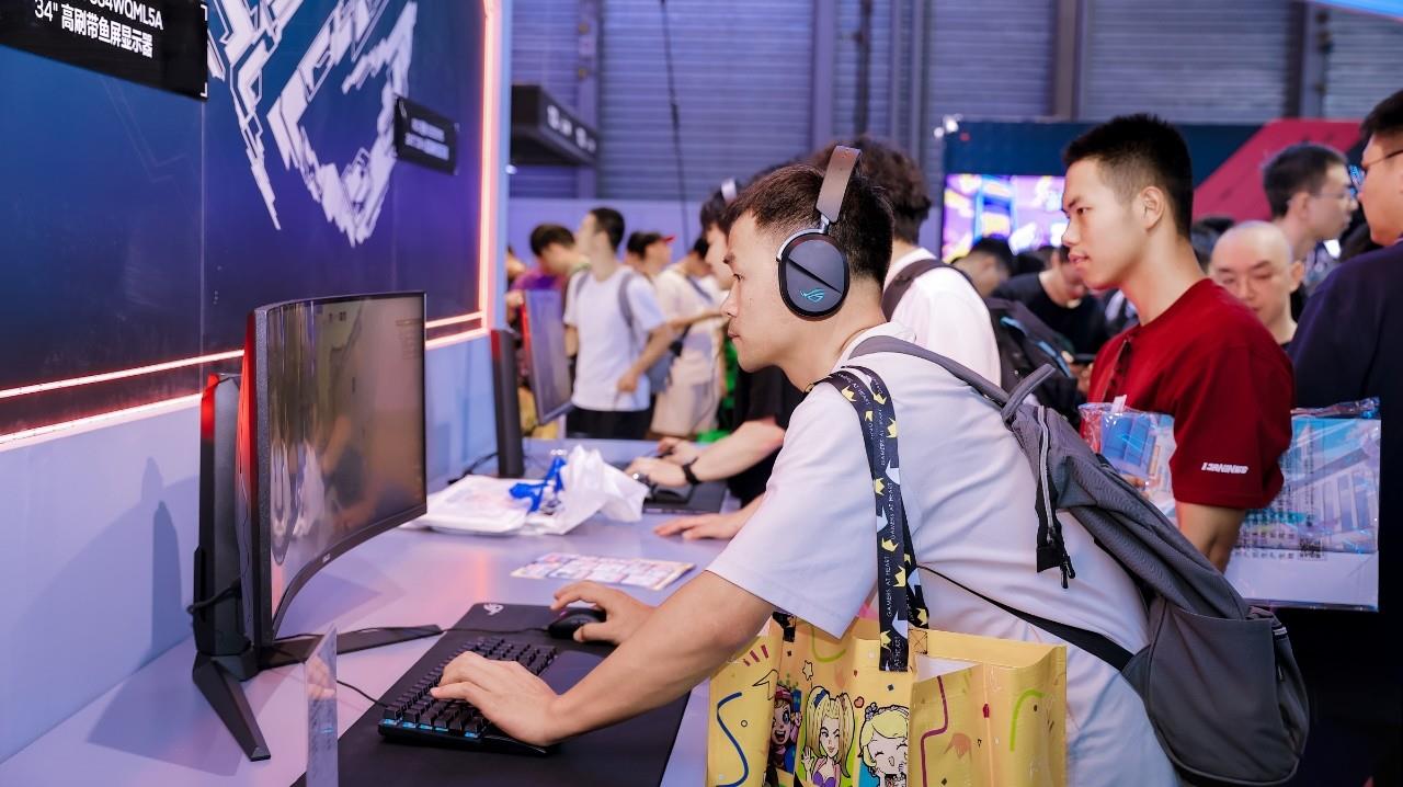 ChinaJoy2025丨TCL华星携手三星亮相展会，玄龙骑士新品发布