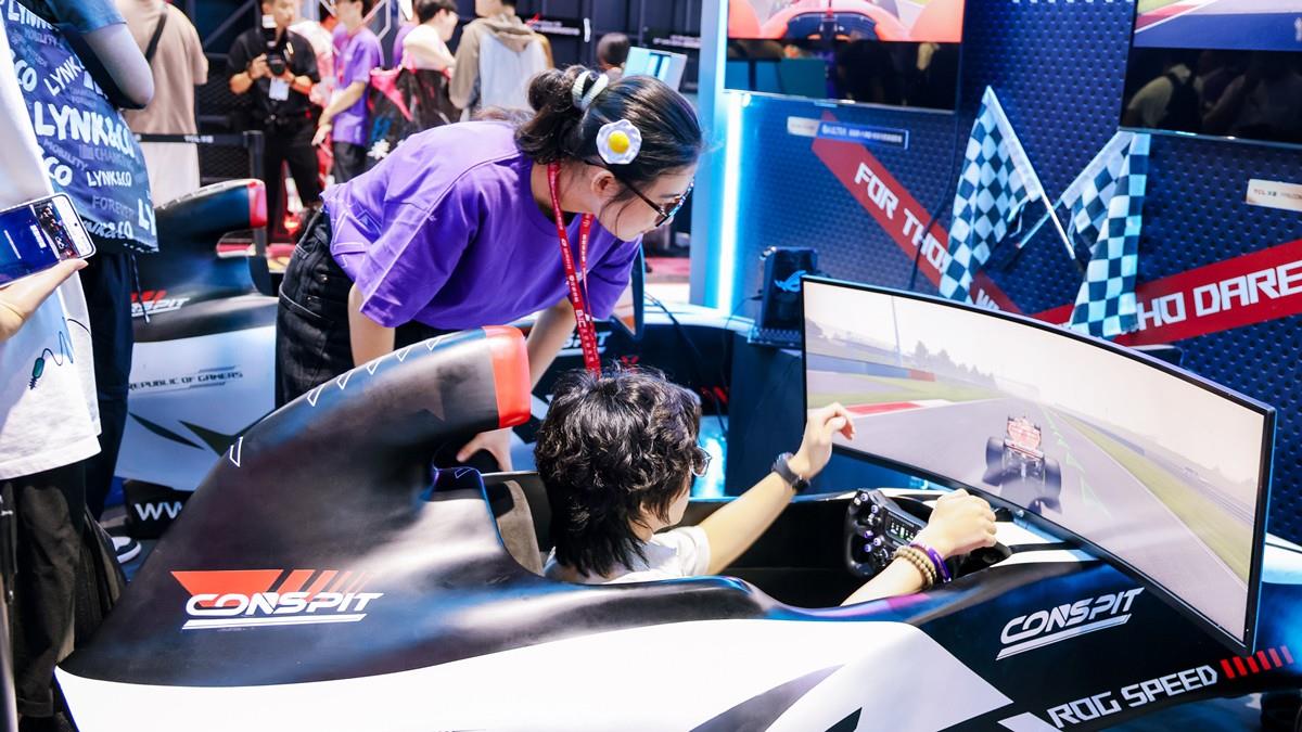 ChinaJoy2025丨TCL华星携手华硕共筑沉浸体验新生态