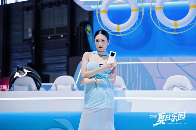 荣耀GT Pro亮相2025ChinaJoy：硬核科技与沉浸体验引爆玩家热情