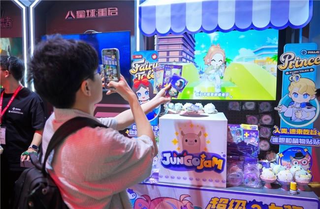 朝夕光年首次亮相ChinaJoy  携多款新游矩阵震撼登场