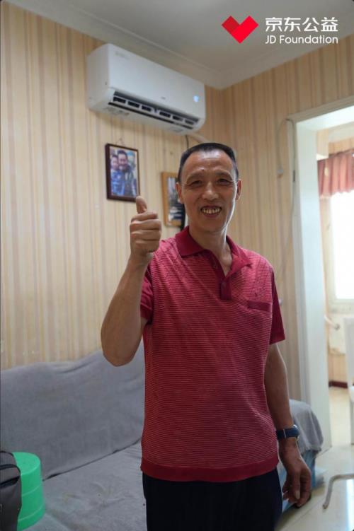 京东响应重庆日报公益号召 与奥克斯向一线劳动者捐赠爱心空调