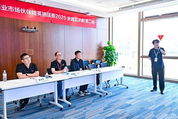精英对决，谁与争锋 