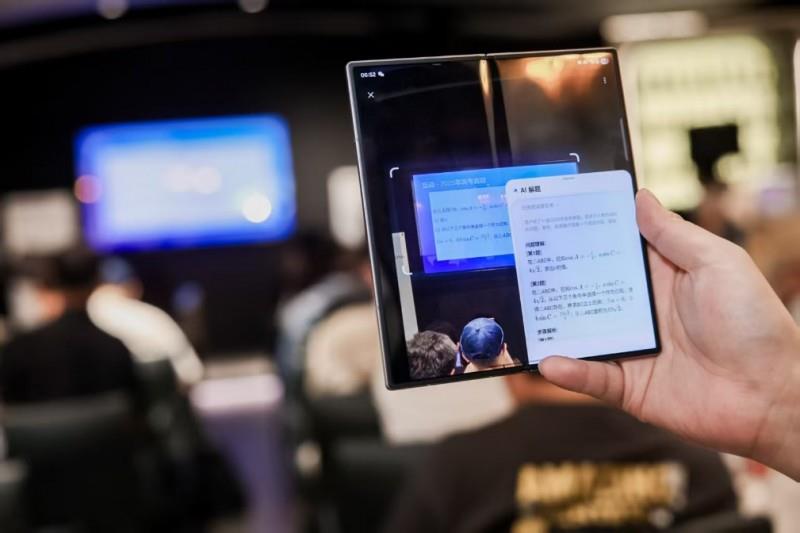 Galaxy AI引领折叠屏交互变革 三星Galaxy Z Fold7