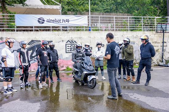 九号安驾学院行业首创安驾培训体系 携手交警部门共筑出行安全防线
